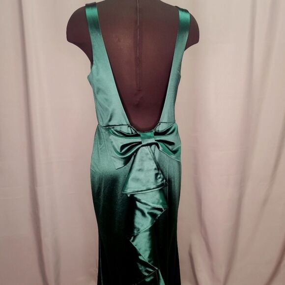 B.SMART Mermaid Gown backless Long Bow Ruffled Tail in Emerald Green in size 13 - Picture 3 of 9